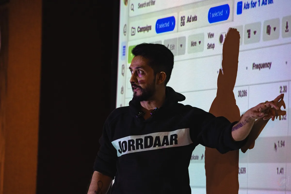 Digital Pratik working inside a live Meta Ads campaign view