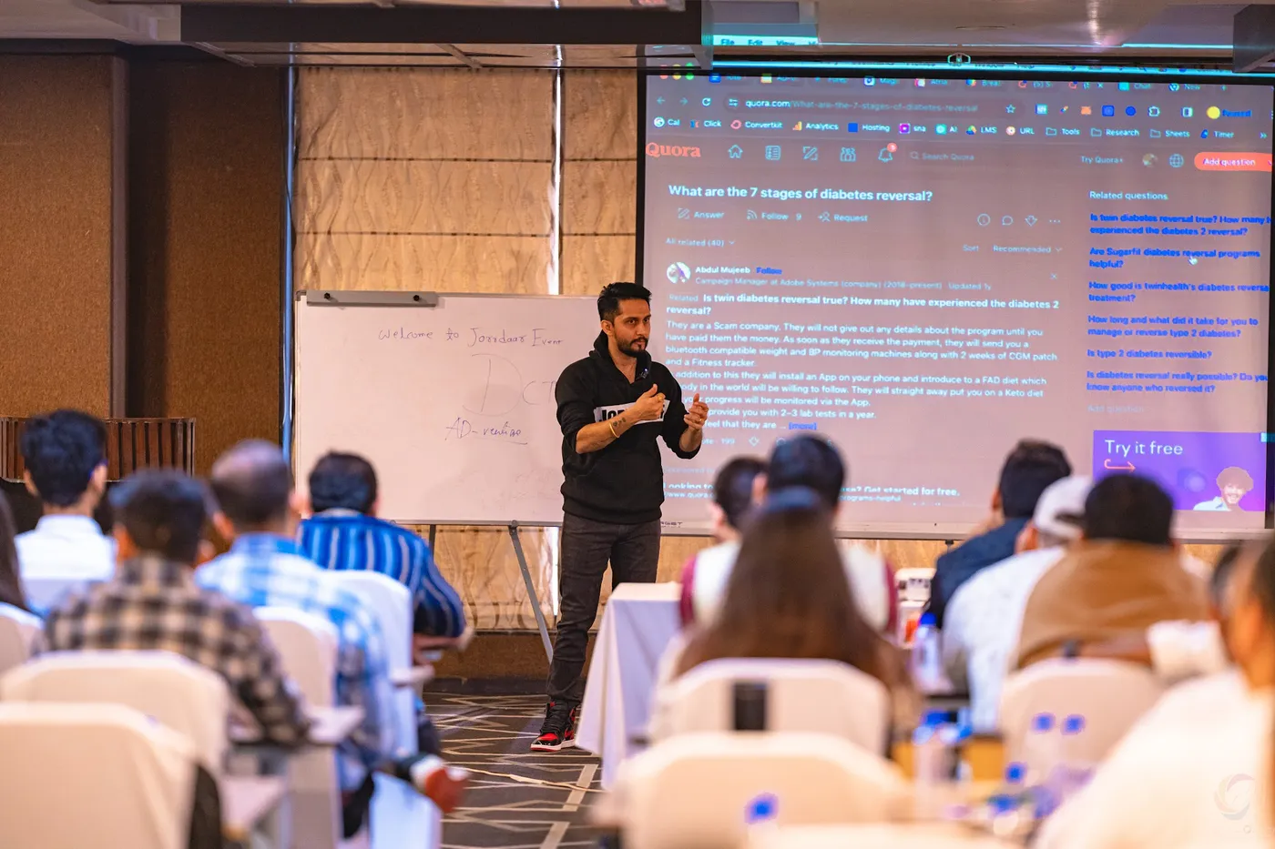 Founders working through a Digital Pratik session